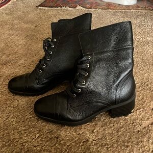 Combat style boots